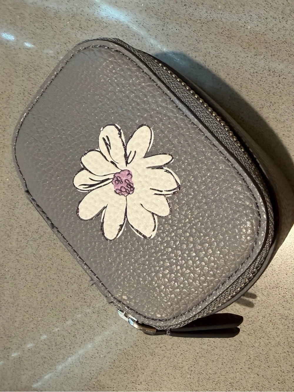 Vera Bradley compact gray